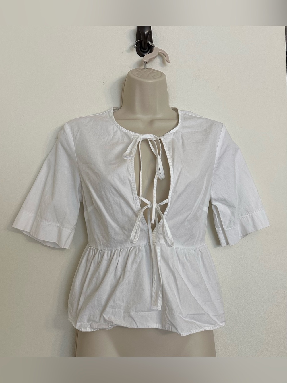H&M White Women's Peplum Top